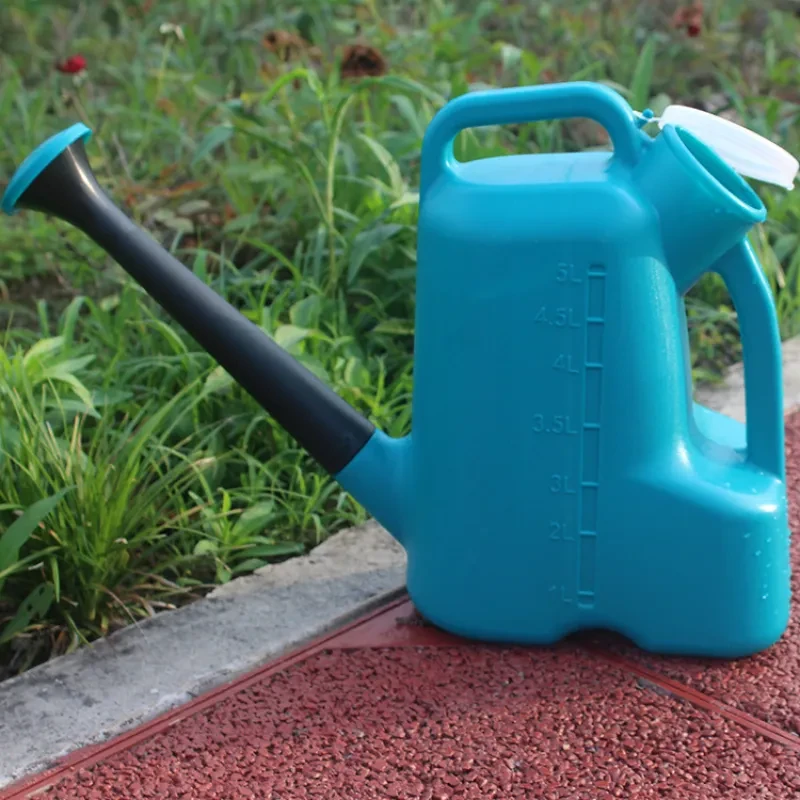 Durable Garden Watering Can – Large-Capacity Plastic Water Sprinkler for Home & Outdoor Use (5L)