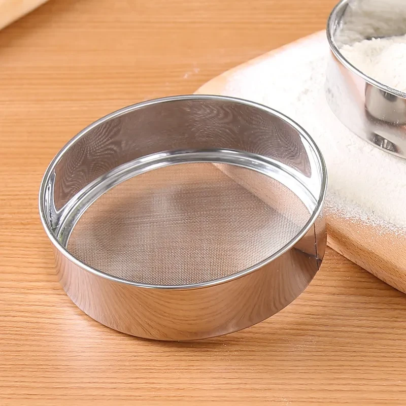 Stainless Steel Flour Sifter – Modern Kitchen Baking Tool for Sifting and Mixing