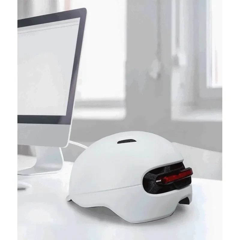 Urban Smart Bike Helmet – Lightweight Intelligent Cycling Helmet with LED Safety Lights