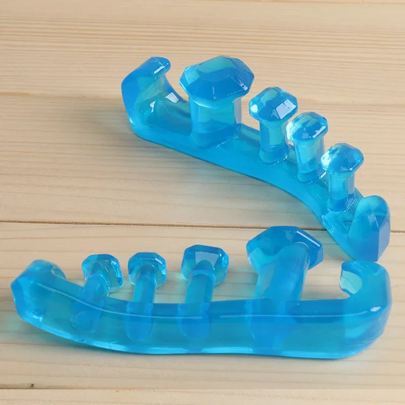 Diamond Five-Hole Toe Separator – Soft Gel Foot Spacer
