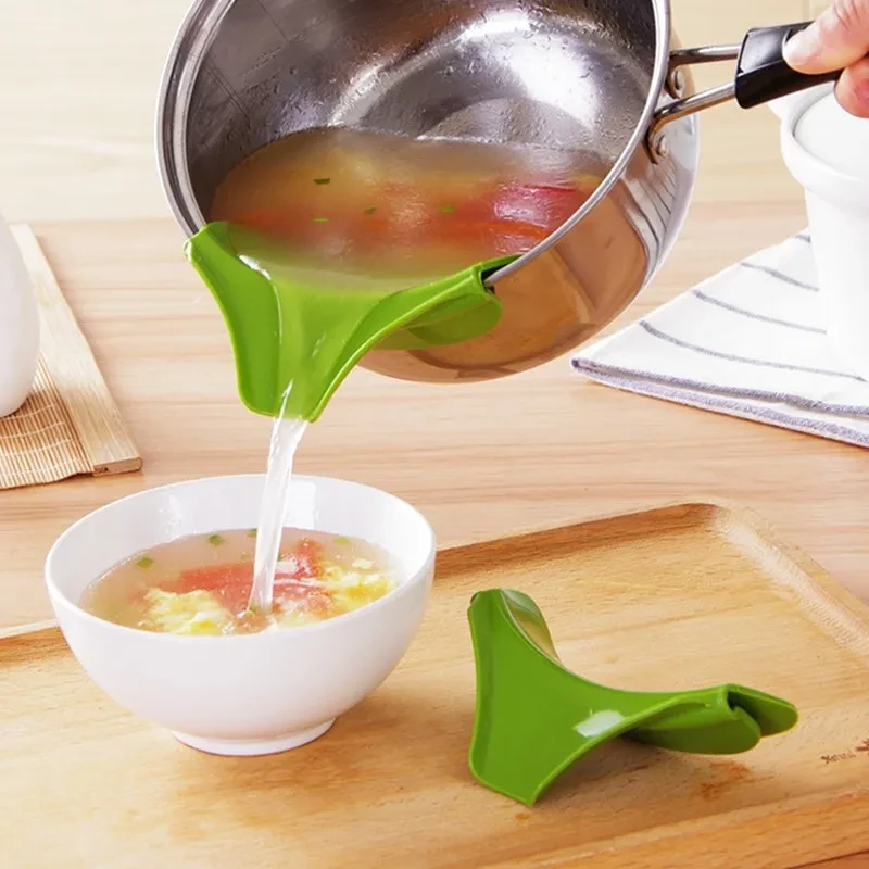 Silicone Soup Funnel – Clip-On Spill-Free Kitchen Pouring Tool