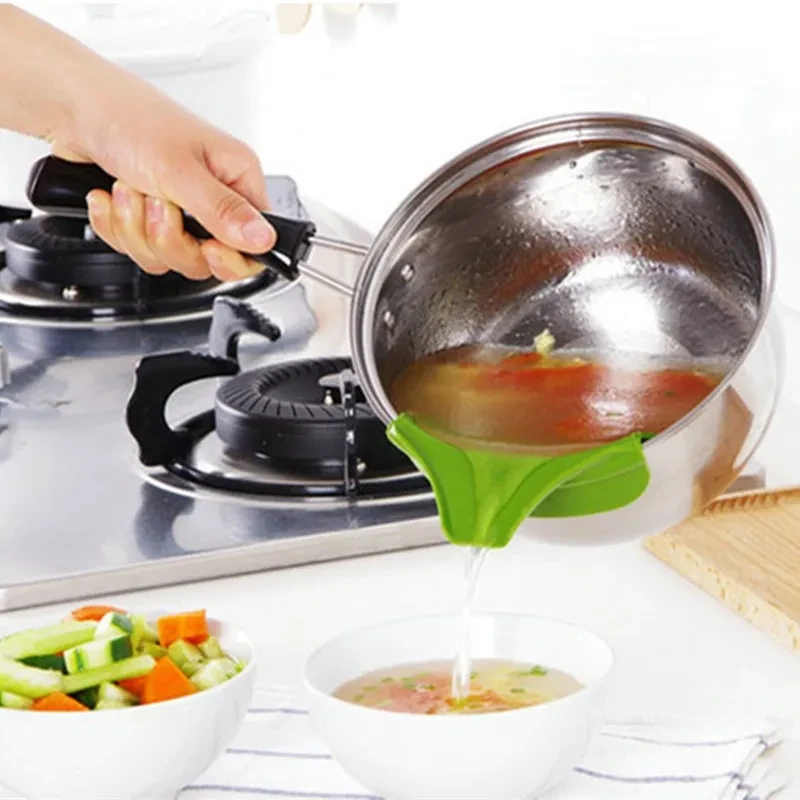 Silicone Soup Funnel – Clip-On Spill-Free Kitchen Pouring Tool