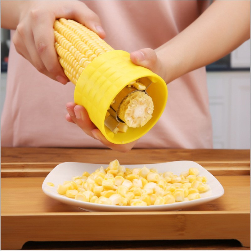 Manual Corn Thresher Grinder – Kitchen Tool for Raw & Cooked Corn