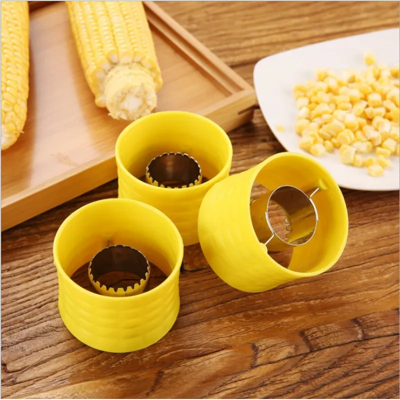 Manual Corn Thresher Grinder – Kitchen Tool for Raw & Cooked Corn