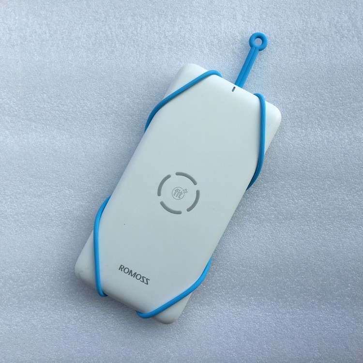 Universal Silicone Phone Cover with Lanyard – Hands-Free Holder