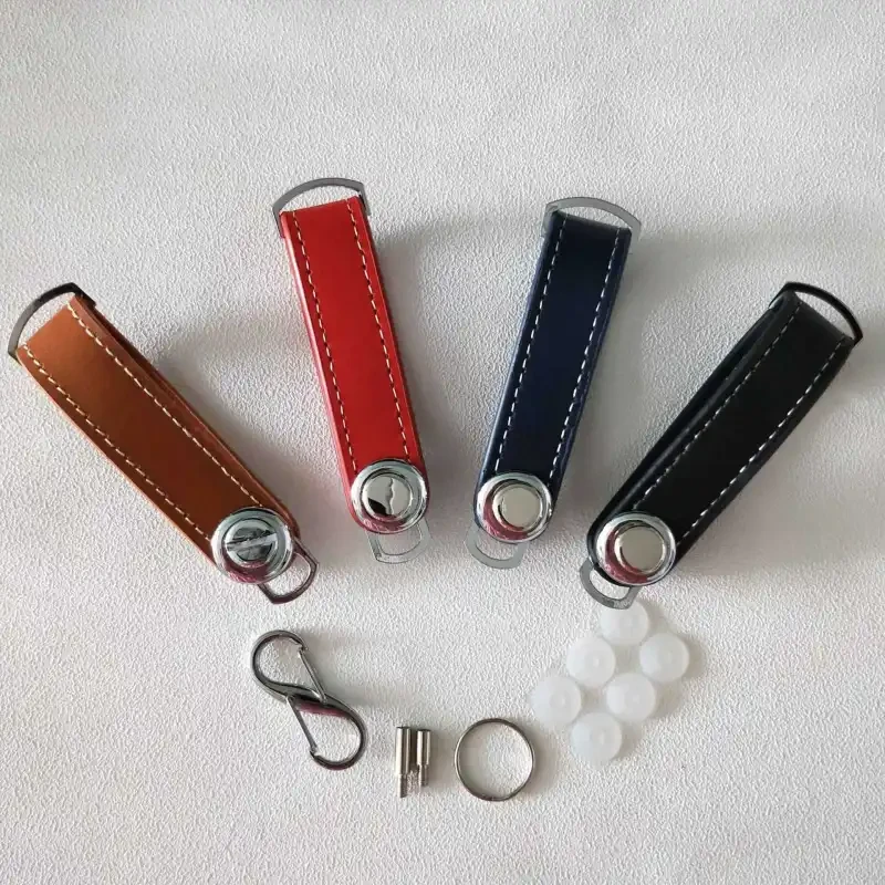 Premium Leather Keychain Wallet – Compact Chrome Organizer