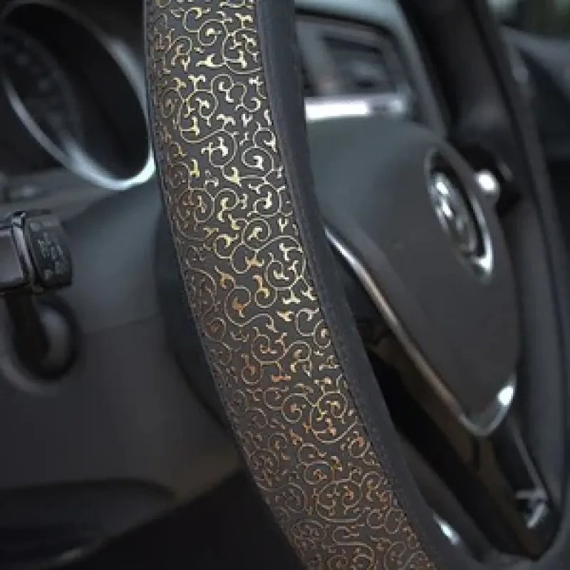 Carved Ice Silk Leather Steering Wheel Cover – All-Season Fit