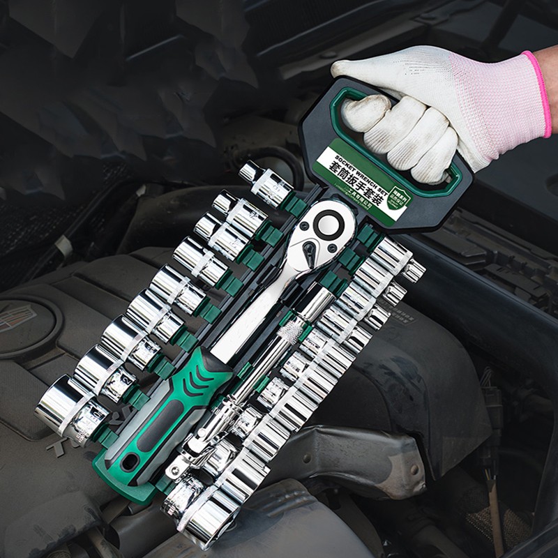 Socket Wrench Kit with Ratchet Handle – Metric Multi-Function Tools