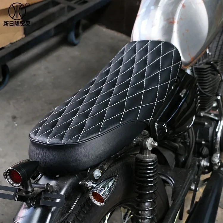 Retro Diamond Motorcycle Seat Cushion – Waterproof & Comfortable