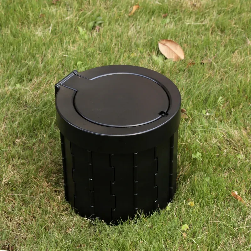 Portable Oval Car Toilet – Foldable Splash-Proof Travel Solution