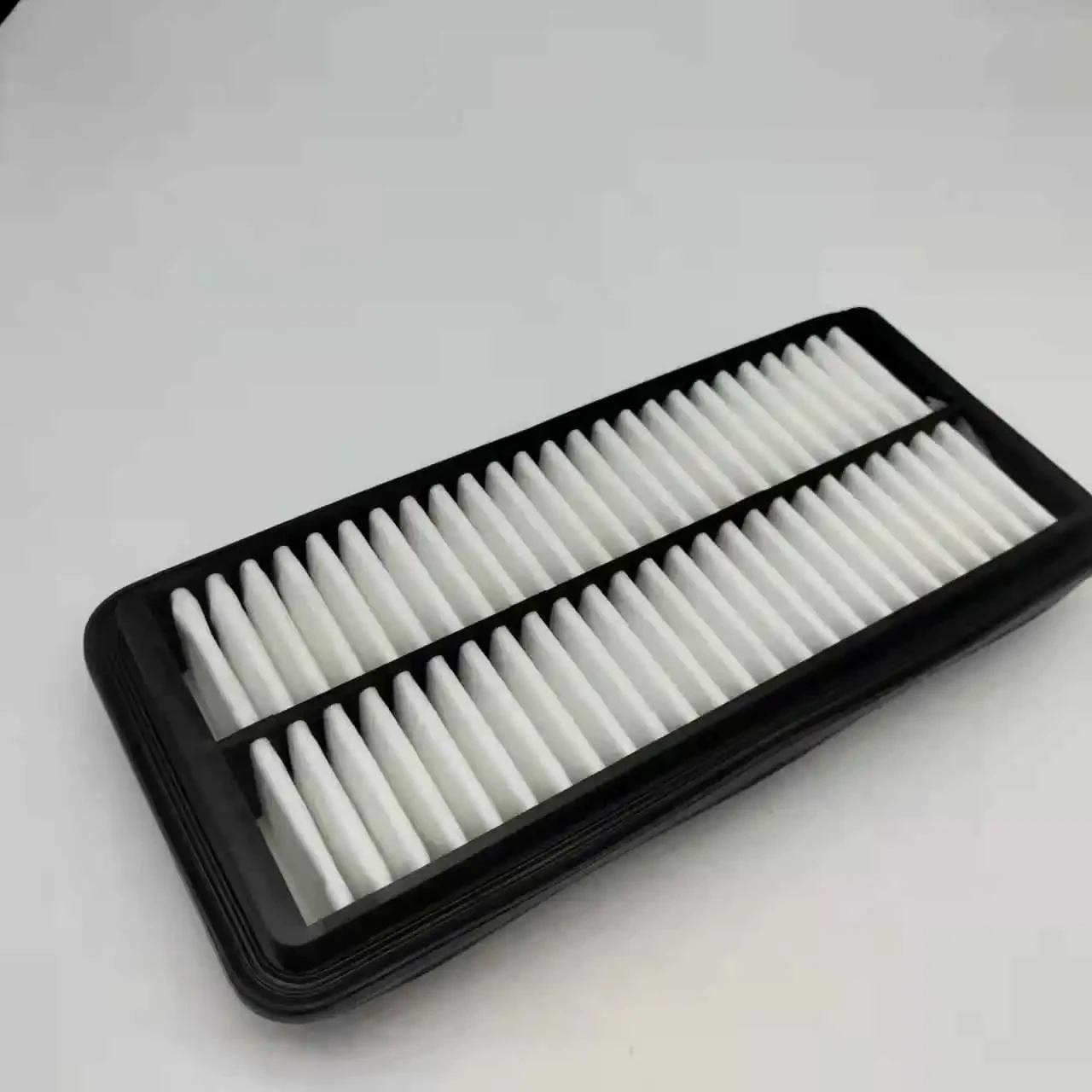 High-Performance Air Filter for Modern Vehicles 256×113×40mm