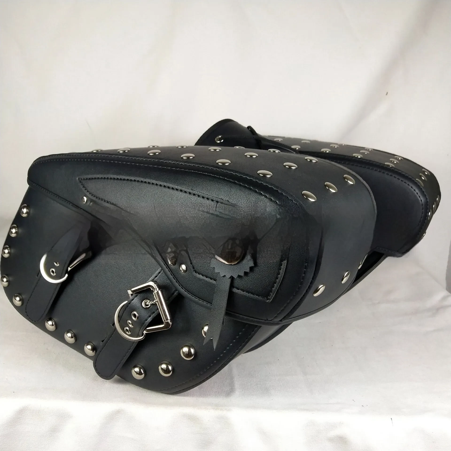 Classic Cruiser Motorcycle Side Saddle Bag in Premium Leather