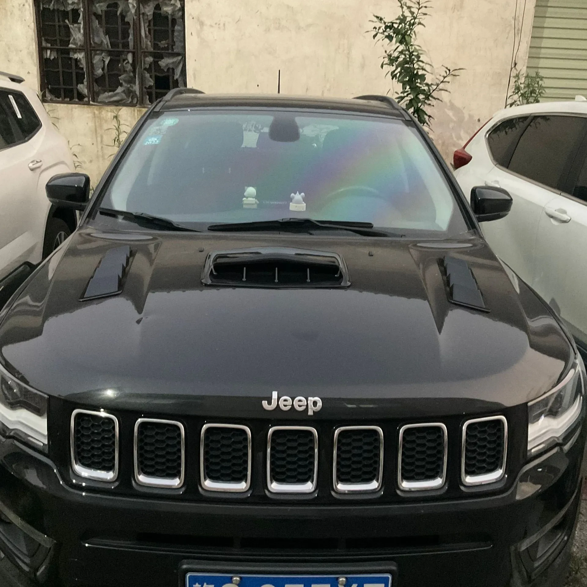 Universal Exterior Windshield Trim & Side Vent Set in Gloss or Carbon