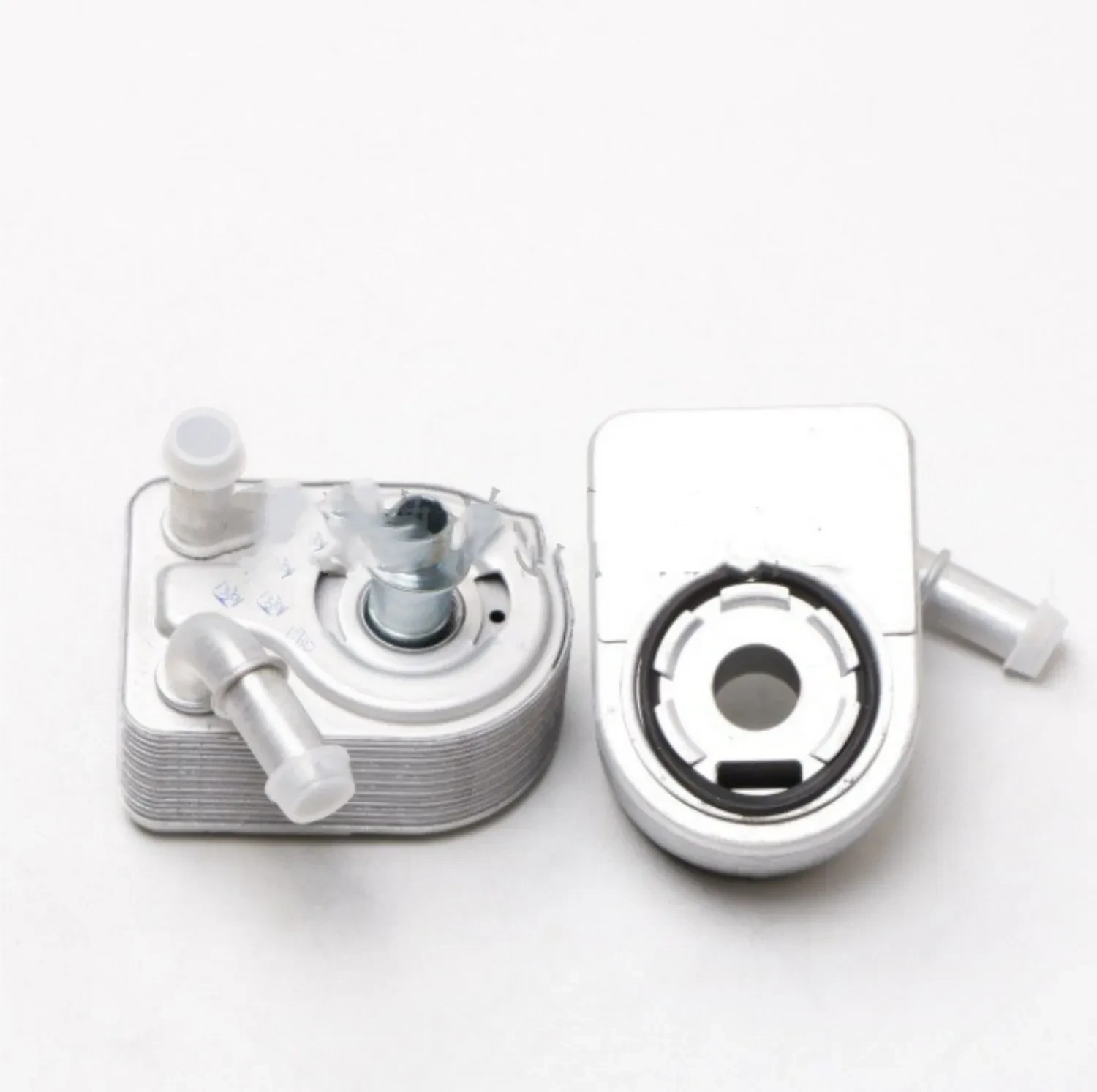 High-Efficiency Aluminum Engine Oil Cooler with Bolt Mounts