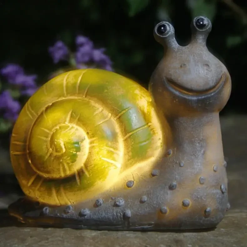 Solar Snail Resin Light – Cute Outdoor LED Garden Decoration Lamp