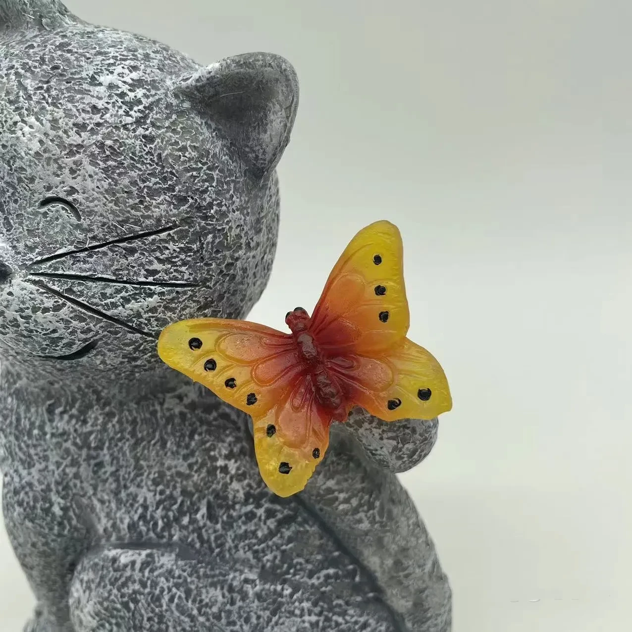 Solar-Powered Cat Garden Decor Lamp for Outdoor Spaces