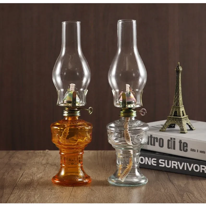 Classic Retro Glass Oil Lamp – Vintage Decorative Kerosene Light
