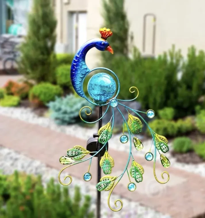 Solar Peacock Garden Lamp – Decorative Outdoor Metal Sunlight Lamp