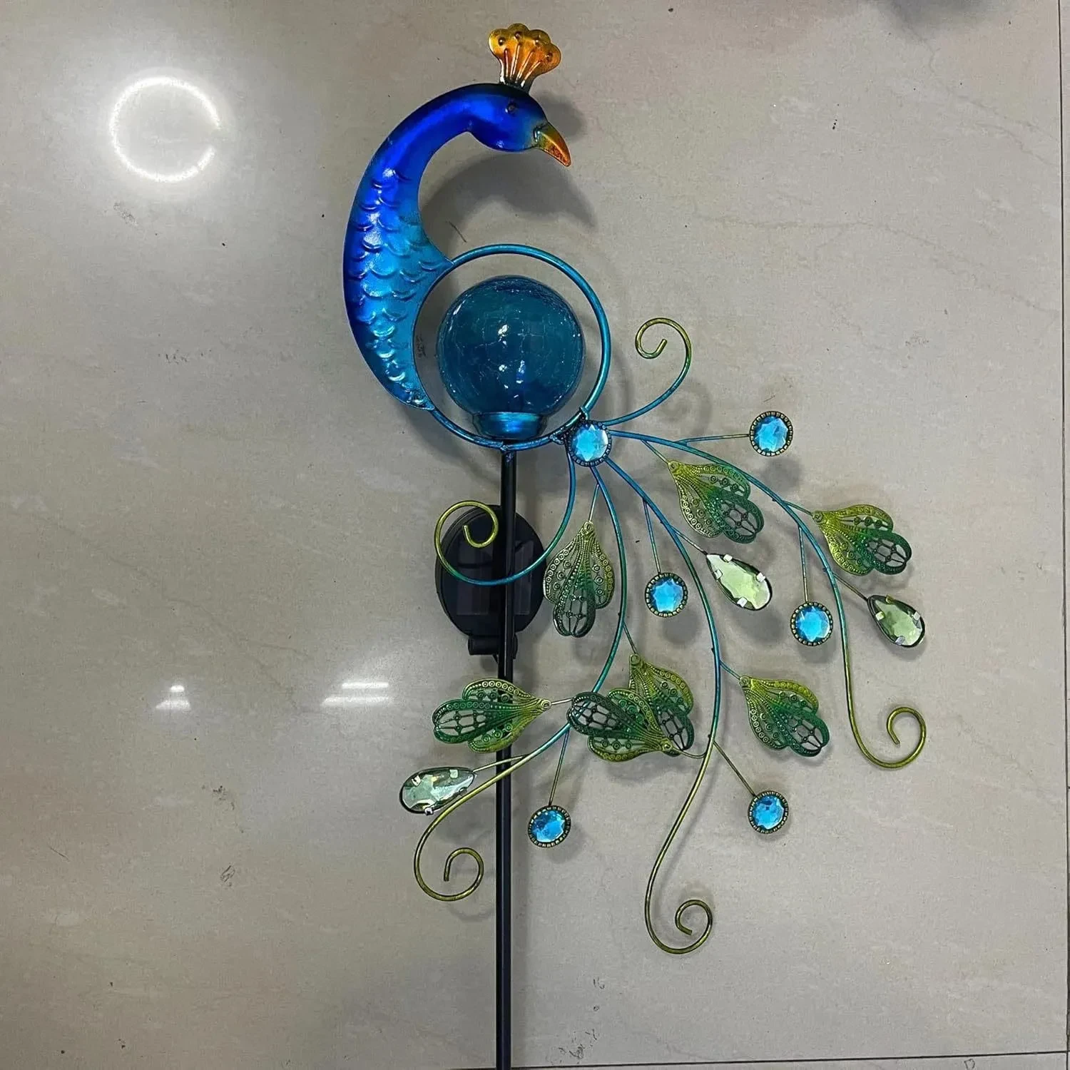 Solar Peacock Garden Lamp – Decorative Outdoor Metal Sunlight Lamp