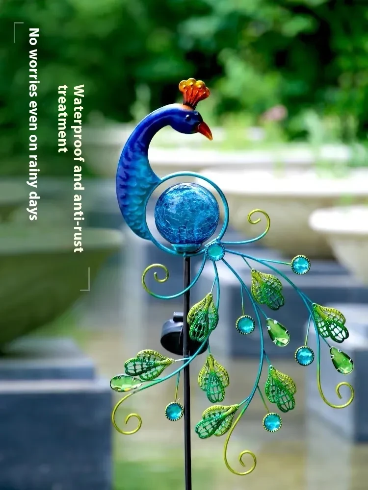 Solar Peacock Garden Lamp – Decorative Outdoor Metal Sunlight Lamp