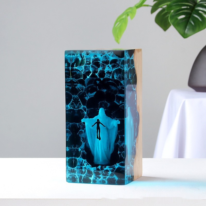 European-Style Jesus Resin Night Light Desktop Ornament Craft