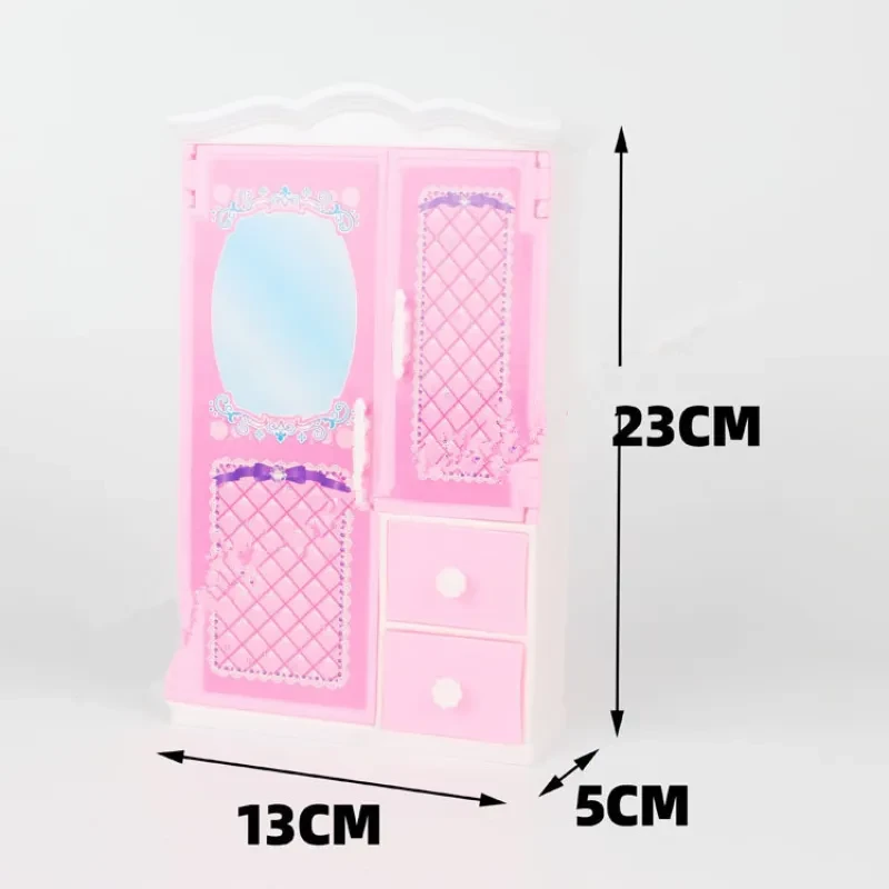 Barbie Doll Wardrobe Set