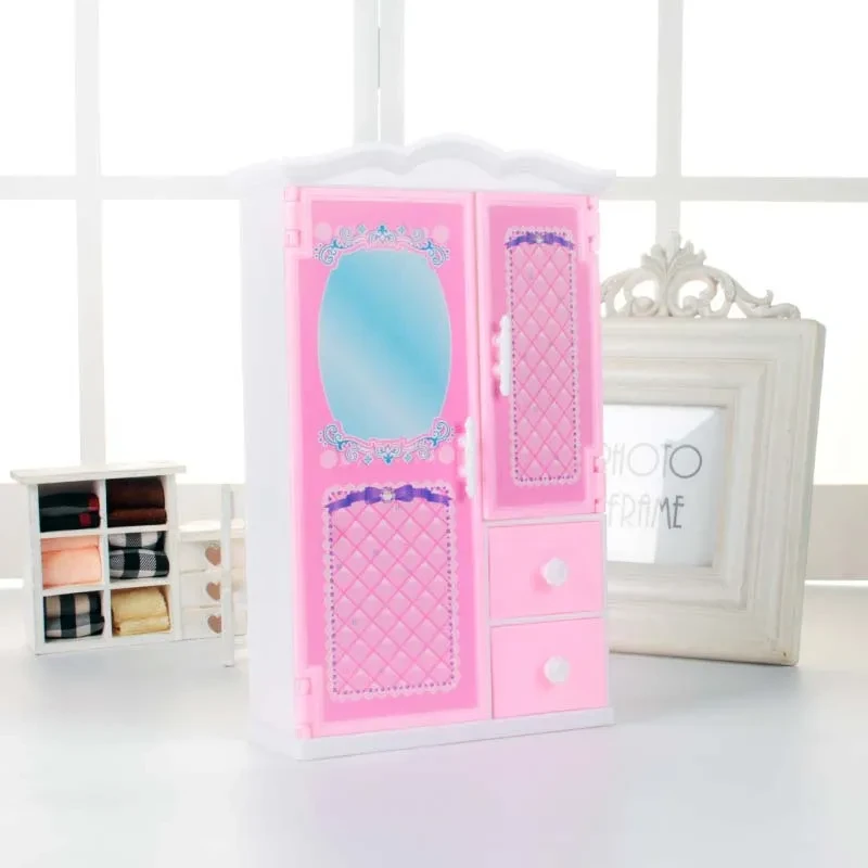 Barbie Doll Wardrobe Set