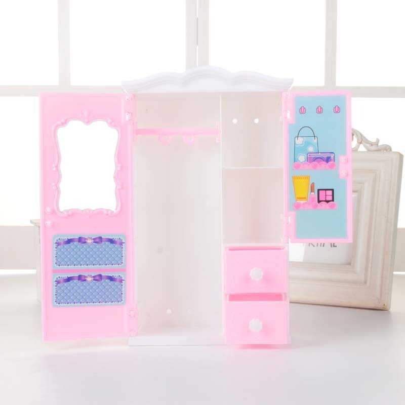 Barbie Doll Wardrobe Set
