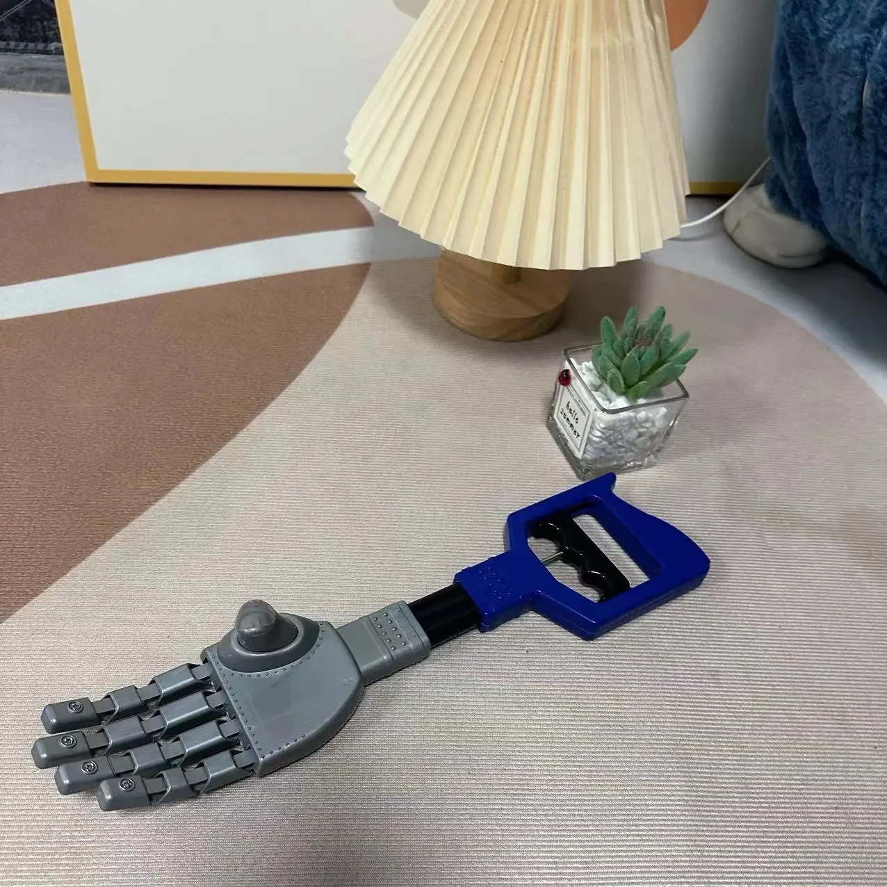 Kids Robot Claw Mechanical Hand Toy