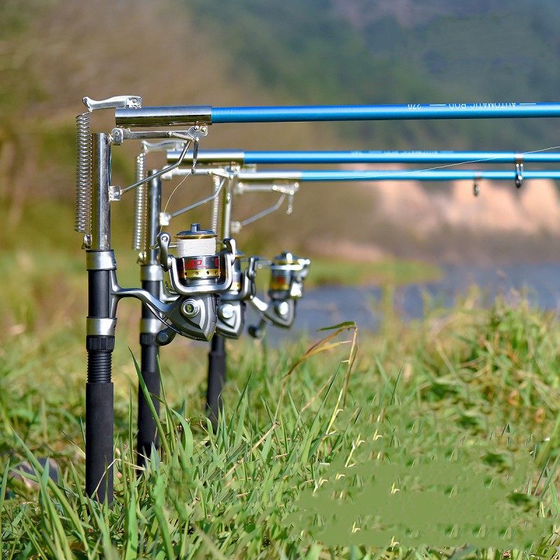 Self-Lifting Rod Throwing Rod