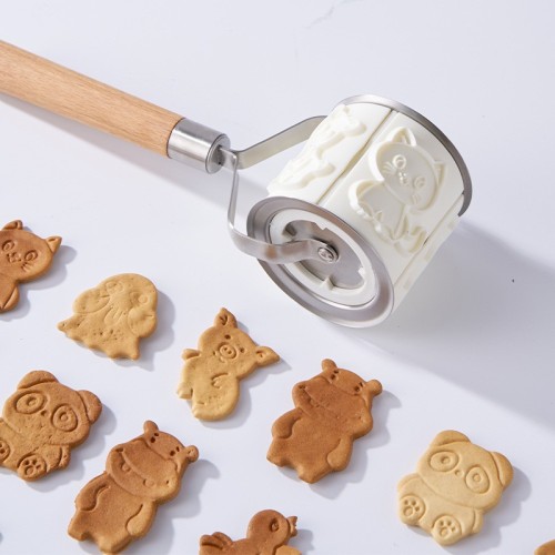 Roller Bucket Cartoon Animal Biscuit Mold – Fun Baking Kitchen Gadget for Kids & Families